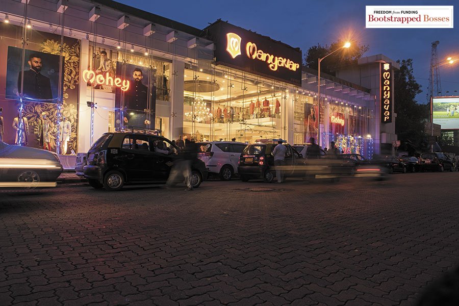 ForbesIndia's tweet photo. #BootstrappedBosses | How #RaviModi built a pan-India ethnic wear brand in @Manyavar_ https://t.co/Ctqw6SWFWK | By @aveekdatta03 https://t.co/b0oxjwrdRY