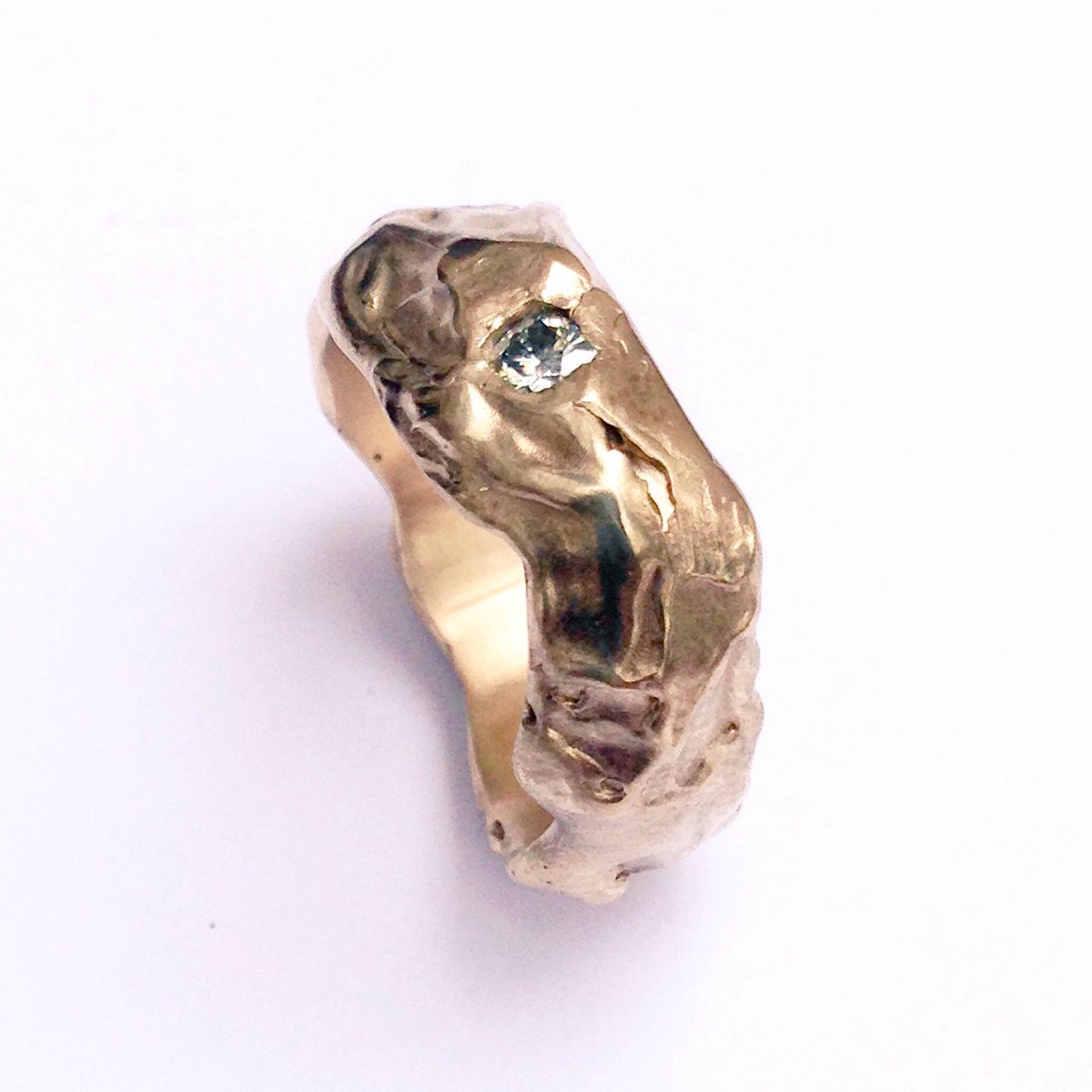 ClaireAcworth's tweet photo. Freeform gold ring with Moissanite stone #goldring #freeform #castgold #castgoldring #lostwax #lostwaxcasting https://t.co/yHmJrsr9VH