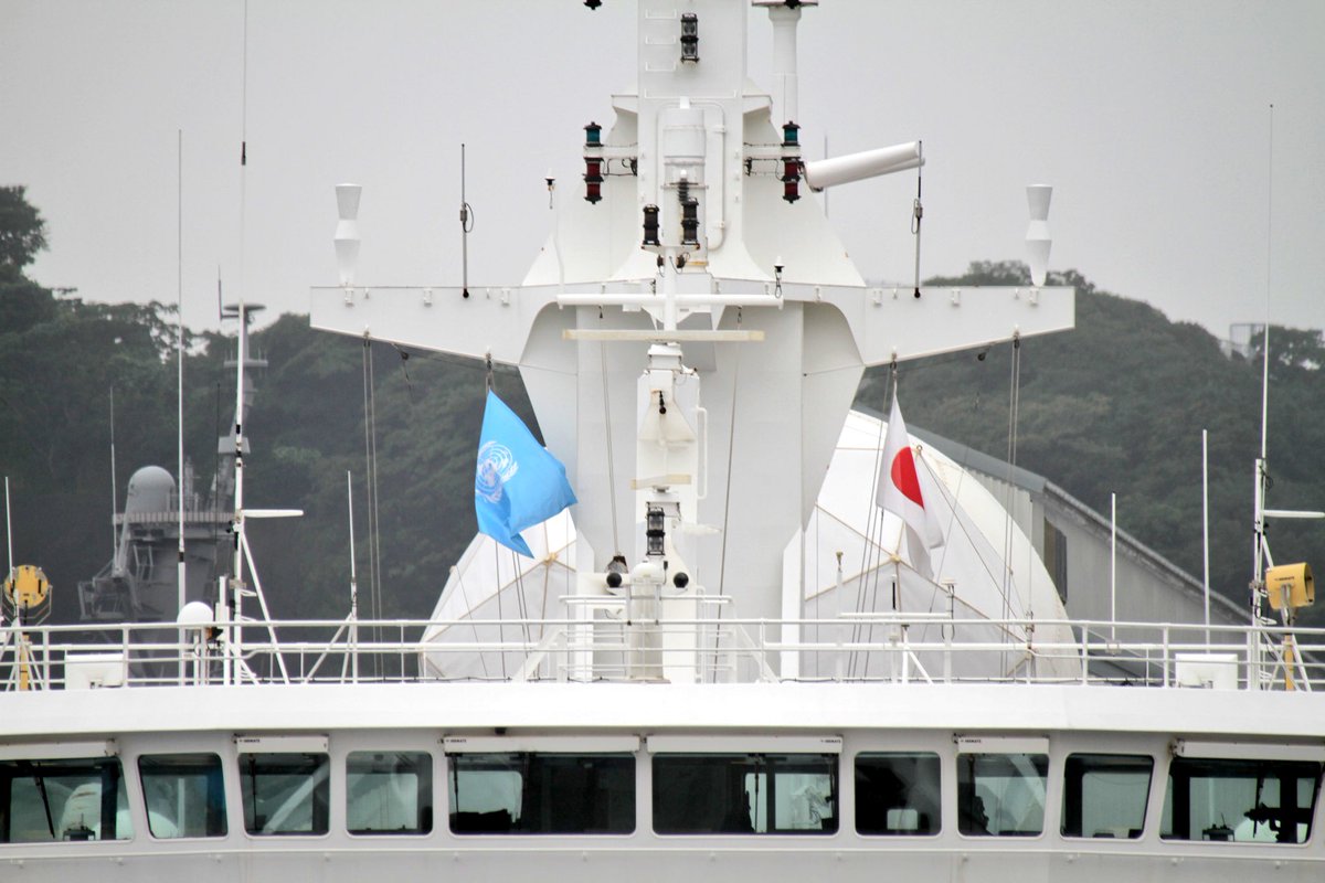 きりしま 17 8 11 Yokosuka フランス海軍情報収集艦 デュピュイ ド ローム 59 Dupuy De Lome マストには国連の旗が掲げてありました