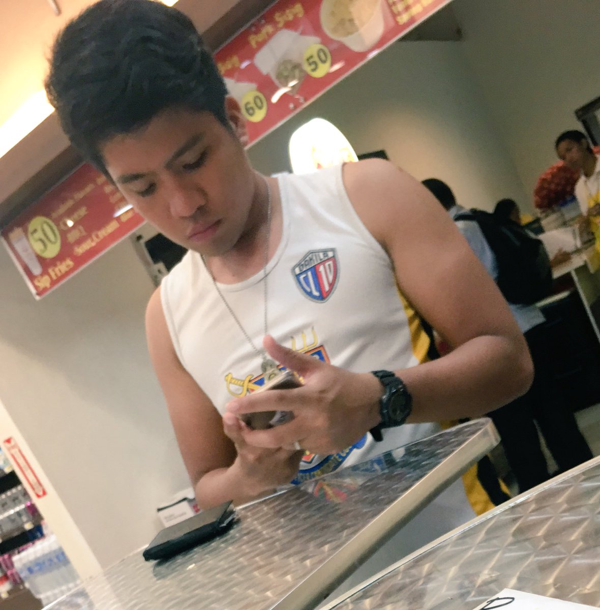 ninjamoveph's tweet photo. Well, mahiyain ako kaya di ko kinuha ang number. 😂

#ninjamovesPH
#ninjamoves
#sarapngpinoy https://t.co/0faKJpM27N