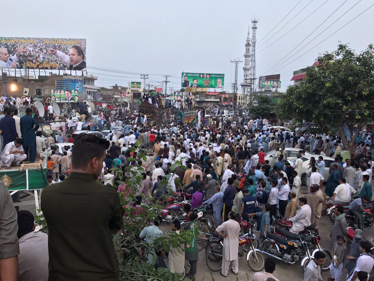 iqraanwar0's tweet image. جب پنجاب جاگتاہے تو ایسے ہی تاریخی مناظر دیکھنے کوملتے ہیں ❤️ 
#GTRoadکپتان_کی_موت