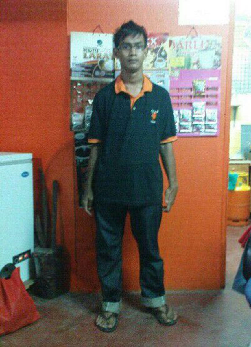 WahyuYordan's tweet photo. Ridzuan Puzi, dari budak gerai nasi lemak kepada jaguh Dunia acara 100m T36. Ini adalah thread. 

#KamiLuarBiasa #TeamMAS https://t.co/tiiPnUQ6KE