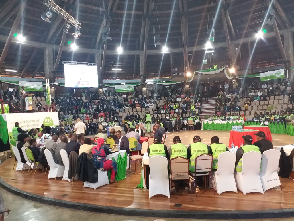 KevinOsidoEsq's tweet photo. Patiently waiting for the #kenyaelections2017 Presidential Results by @IEBCKenya  #CGWElectionDialogue @CGW_Kenya https://t.co/g8QNTix1kr