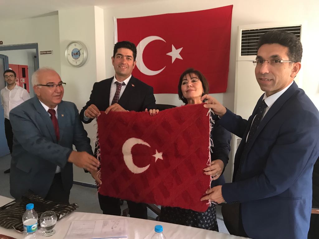 Funda Ocak, Siirt ve Batman Havalimanlarını ziyaret etti 3 Funda Ocak, Siirt ve Batman Havalimanlarını ziyaret etti 19 Nisan 2025