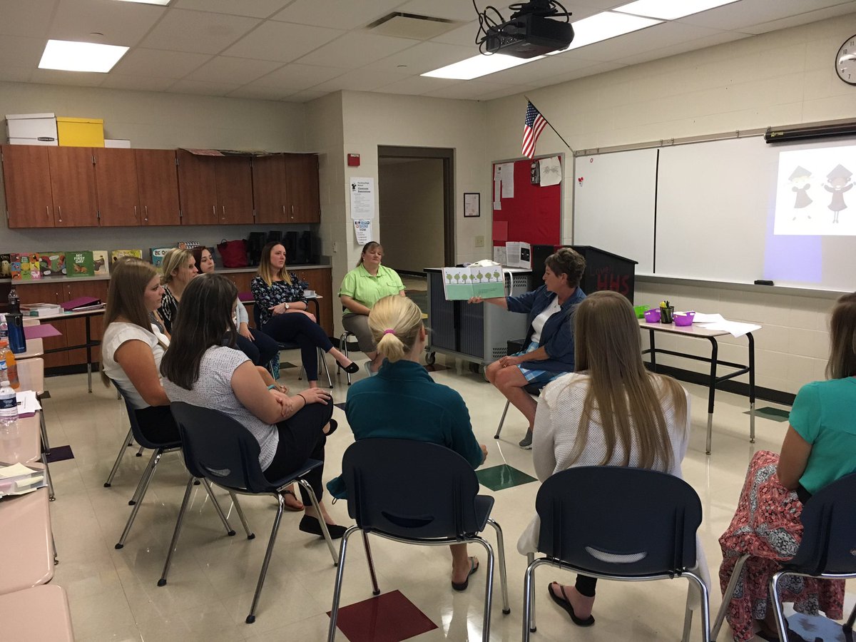 #literacyCollaborative New tchr training is under way! #scaredysquirrel will help us prepare for our 1st week! #werprexies @MCSPresidents