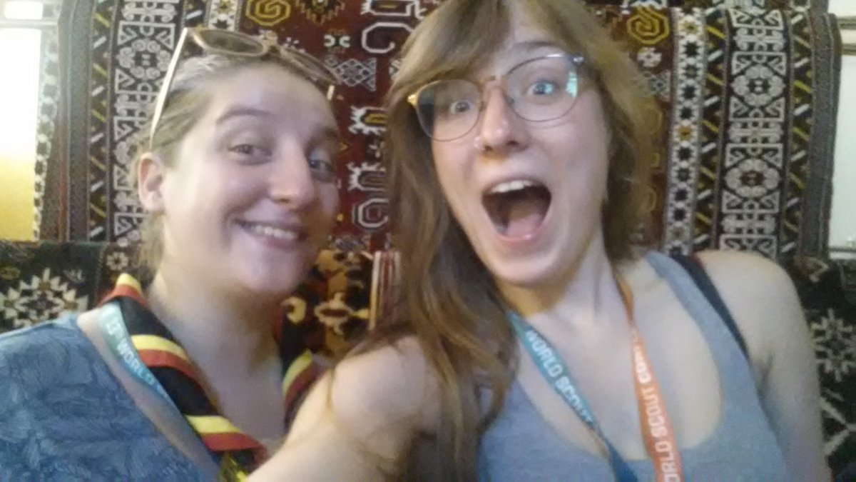 IsabelleDufL's tweet photo. OMG CARPETS I'M SO EXCITED !!!!!!!!! #ScoutForum https://t.co/PrH4Xo6EUA