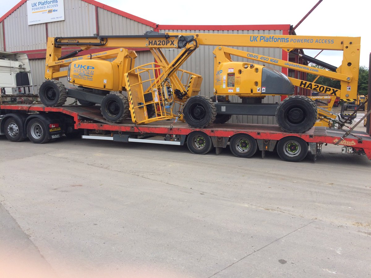 ukplatforms's tweet photo. 2 of our 20PX articulated booms off to lift up another satisfied customer! #WAH #boomlift https://t.co/tO5nkyl0Ji