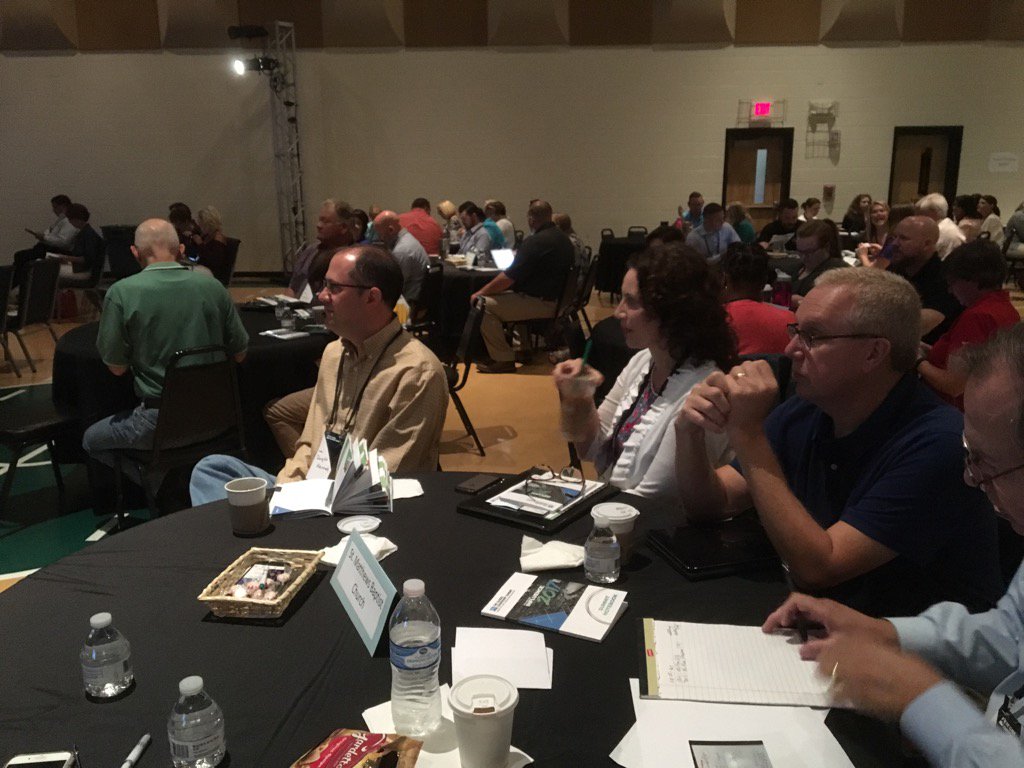 JoyceBOliver's tweet photo. At Global Leadership Summit with 17 leaders from SMBC and thousands from around world. Great stuff. Great leaders! https://t.co/ooC9iJIKrW