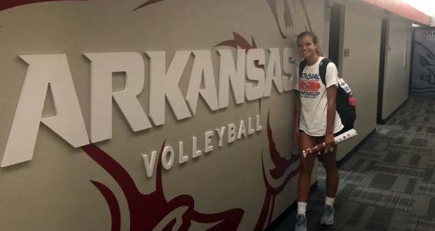 PrepVolleyball.com (@prepvolleyball) on Twitter photo Jordyn Gates (<a href="/mvavolleyball/">MVA Volleyball</a>) is one of the latest 2020 setters to commit to <a href="/RazorbackVB/">Razorback Volleyball</a>!
Recruiting Dish: bit.ly/2voEFaD Jordyn Gates (<a href="/mvavolleyball/">MVA Volleyball</a>) is one of the latest 2020 setters to commit to <a href="/RazorbackVB/">Razorback Volleyball</a>!
Recruiting Dish: bit.ly/2voEFaD