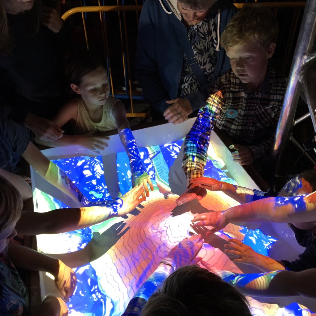UoE_SciSquare's tweet photo. Lots of learning about landscapes with our interactive sandbox in #earthzone ! Come check it out! #scienceinthesquare https://t.co/mxAdBwqb2n