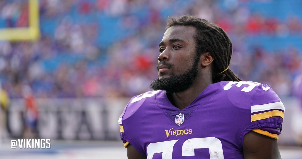 He can run and he can catch.  @dalvincook showed off his versatility last night.   📰: mnvkn.gs/SlHtqU https://t.co/Tb9LBmSZoR