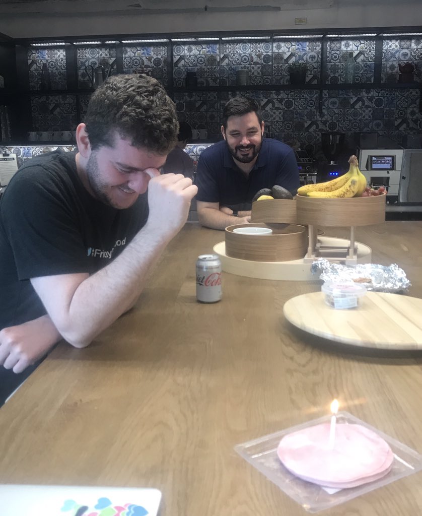 JulieDil's tweet photo. @cianjg @Lstaf_ @Yoghan @TwitterDublin He really love it #HamCake https://t.co/rV1BqHRDhh
