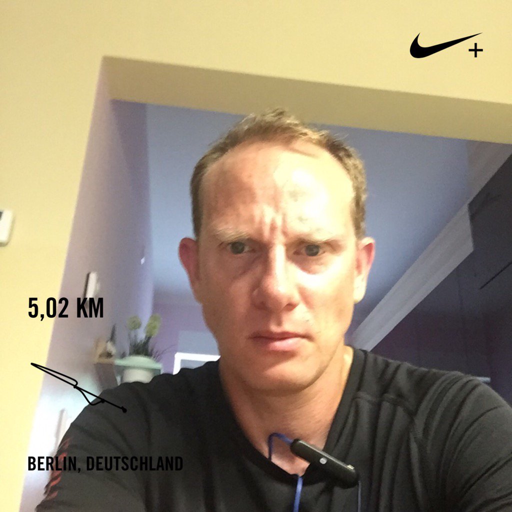 GuardOfTheSea's tweet photo. #fitforwork #seltensogeschwitzt #nike #nikerunning #nikeberlin https://t.co/s0A7ZpLOS1