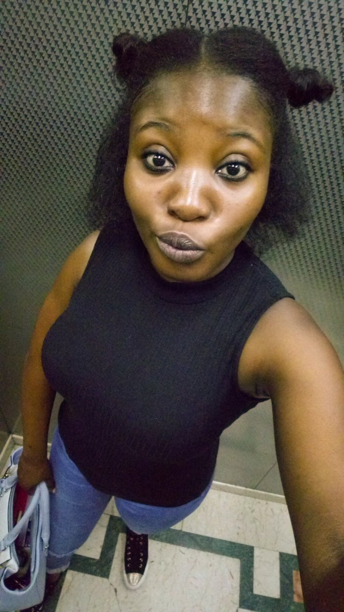 NyashaMavu's tweet image. FRO SISTER stylesquadzim.com/2017/08/11/fro…