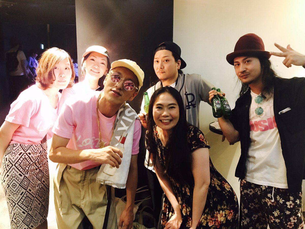 YokoYamanaka's tweet image. 昨夜のBASIさんのLoveBumのリリパ☆最高でした❗️THE BASIC BANDもかっこよかったー❗️元気でるー٩(๑❛ᴗ❛๑)۶
#BASI 
#LoveBum 
#THEBASICBAND