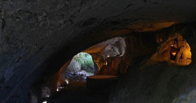 viajarconbe's tweet photo. ¿Conoces las cuevas de #Zugarramurdi? ¿Nooo? ¡Pues hay que remediarlo! ▶️▶️▶️ https://t.co/EyQ2nGvMYf #ViajarConBe #Navarra https://t.co/HHzT6NrGkF