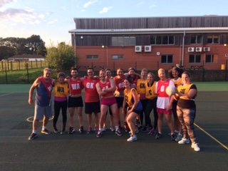suesspiciousmin's tweet photo. The teams from #CORNetball last night https://t.co/cUGBNSDThV