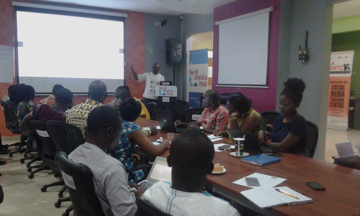 tabiri_kwabena's tweet photo. Jerry Sam taking participants through citizen's report #GhSocialProtection @penplusbytes @ghanaelections @CDDGha @thegbcghana @Graphicgh https://t.co/3w6FOcBk5A