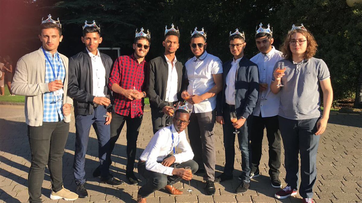 abdulla17520017's tweet photo. SQUAD!!!#rfess17 https://t.co/LO974o39d8