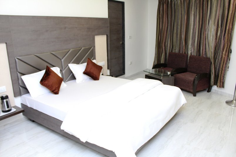 hotel_unity tweet picture