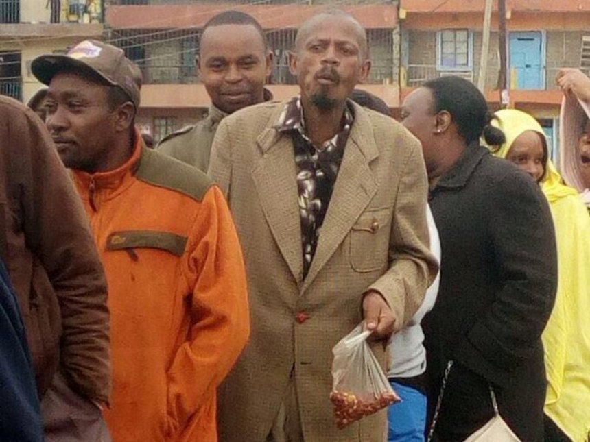 CreditBankPLC's tweet photo. To the friends that come through Martin Kamotho aka #Githeriman ..We salute you for the joy you brought Kenyans..#BankWithAFriend #PeaceIcon https://t.co/w2VPEEWShI