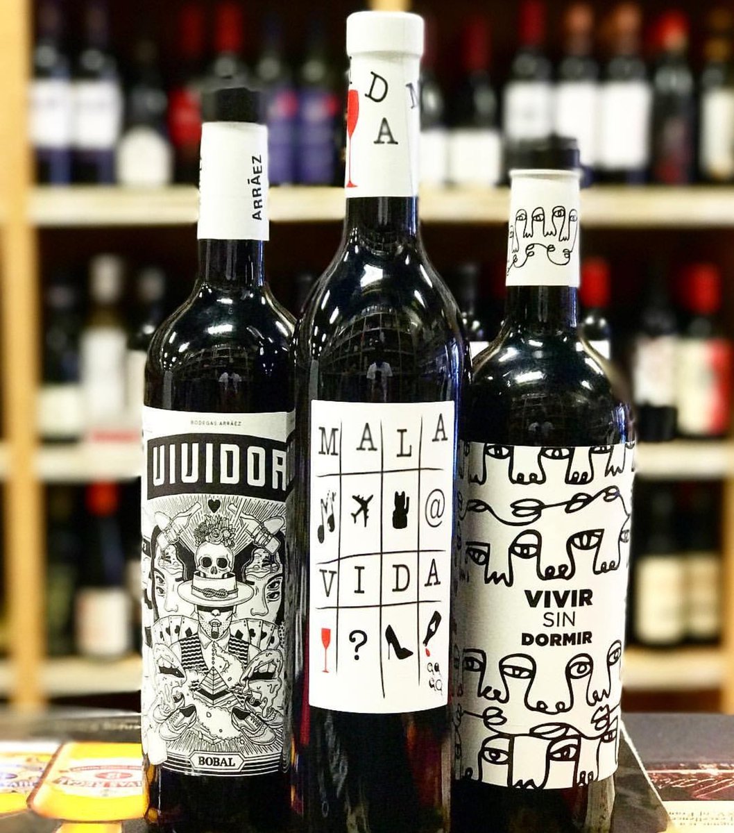 BodegasArraez's tweet photo. Tres dejan de ser multitud😋 Vividor (Utiel Requena) Mala Vida (Valencia) y Vivir Sin Dormir (Jumilla) ¿Los has probado todos? #bodegasarraez https://t.co/XnAD6Fq5S4