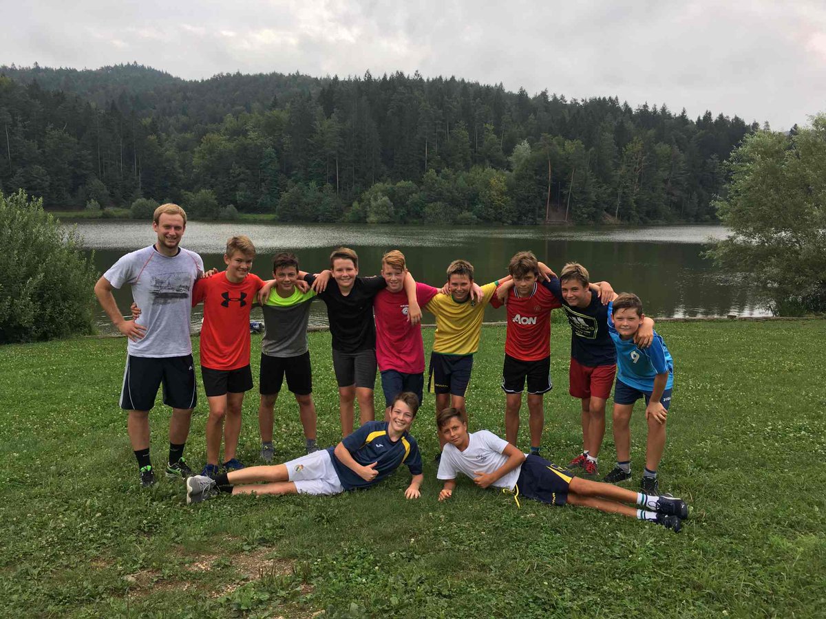 NkRoltekDob's tweet photo. #u15:
JUTRANJI TRENINGI #u15 @NkRoltekDob OB GRADIŠKEM JEZERU
#Predsezona #trening #osvežitev https://t.co/yshqAzMgDu
