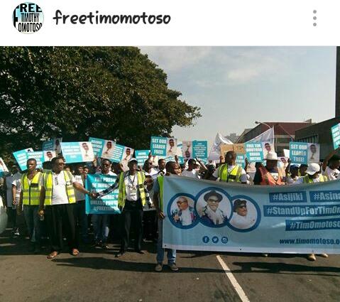 RenayMosoeu's tweet photo. #Tholukuthi asijiki 
#Tholukuthi hey hey Uvalo dololo#FreeTimOmotoso https://t.co/YQv7qd8Ilz
