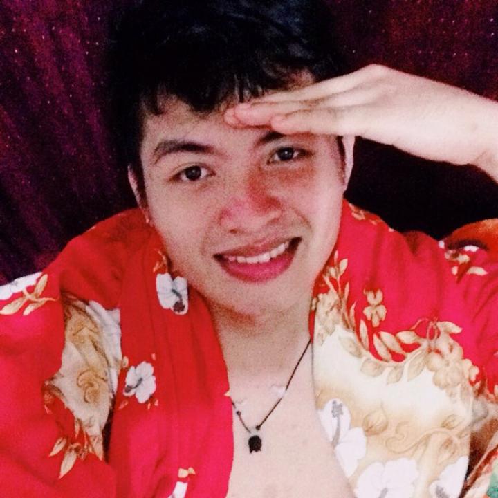 Cherry79226684's tweet photo. Come hangout with me on #BIGOLIVE https://t.co/UaGEdYAKxC https://t.co/IDXxBdIOzb