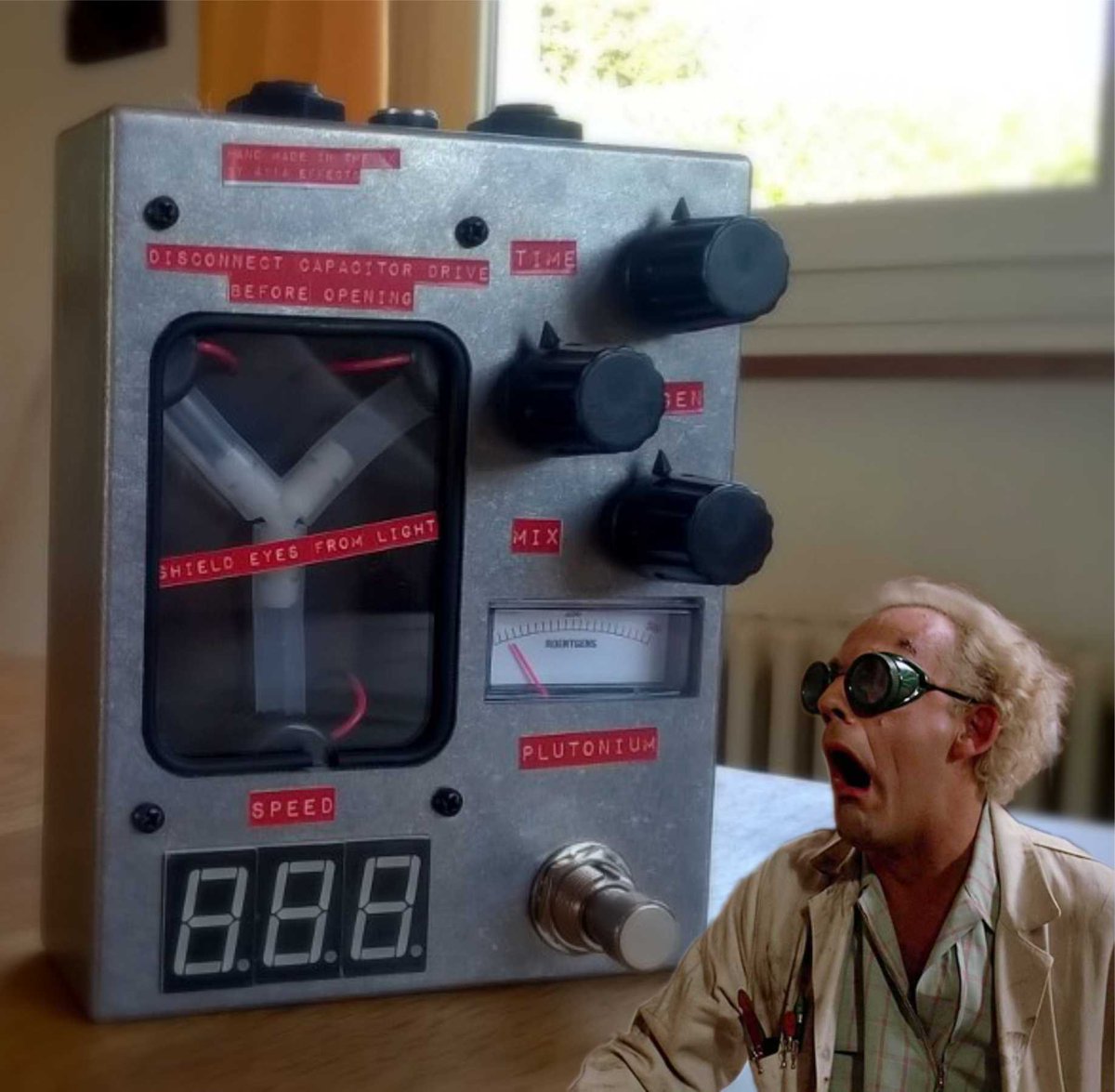 thepedalmaniacs's tweet photo. The Flux Capacitor Delay Pedal by #4114effects https://t.co/ijsQ4DNl2A