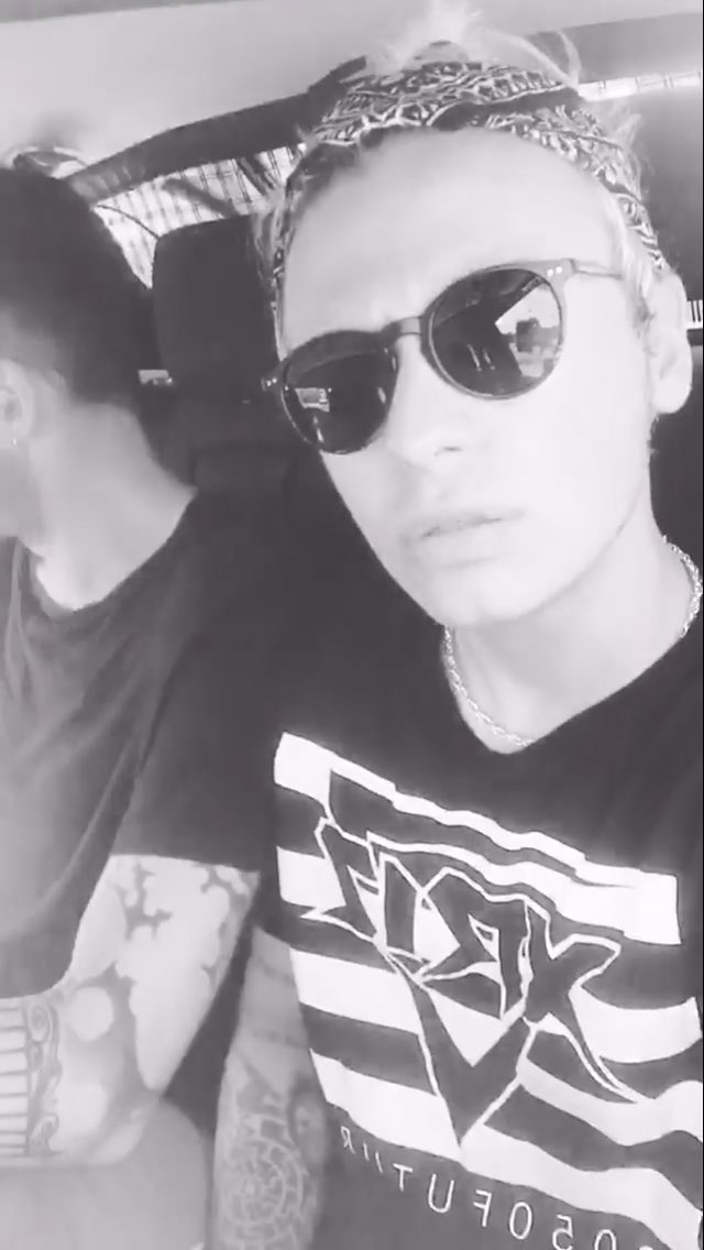 HechosXRIZ's tweet photo. Fede llevaba ayer la camiseta de XRIZ 🙈. https://t.co/9L8UHOJ90Q