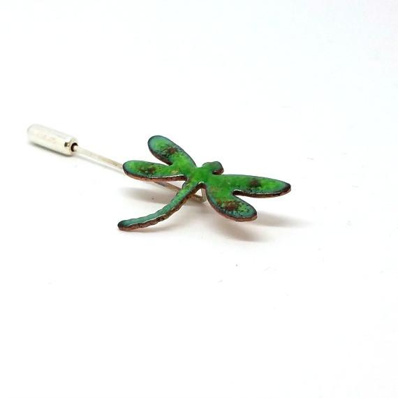 MaisyPlum2's tweet photo. Enamel Dragonfly Brooch Pin https://t.co/OMHkEVoqwQ #AtSocialMedia #londonislovinit #DragonflyStickPin https://t.co/mw1s02bKCZ