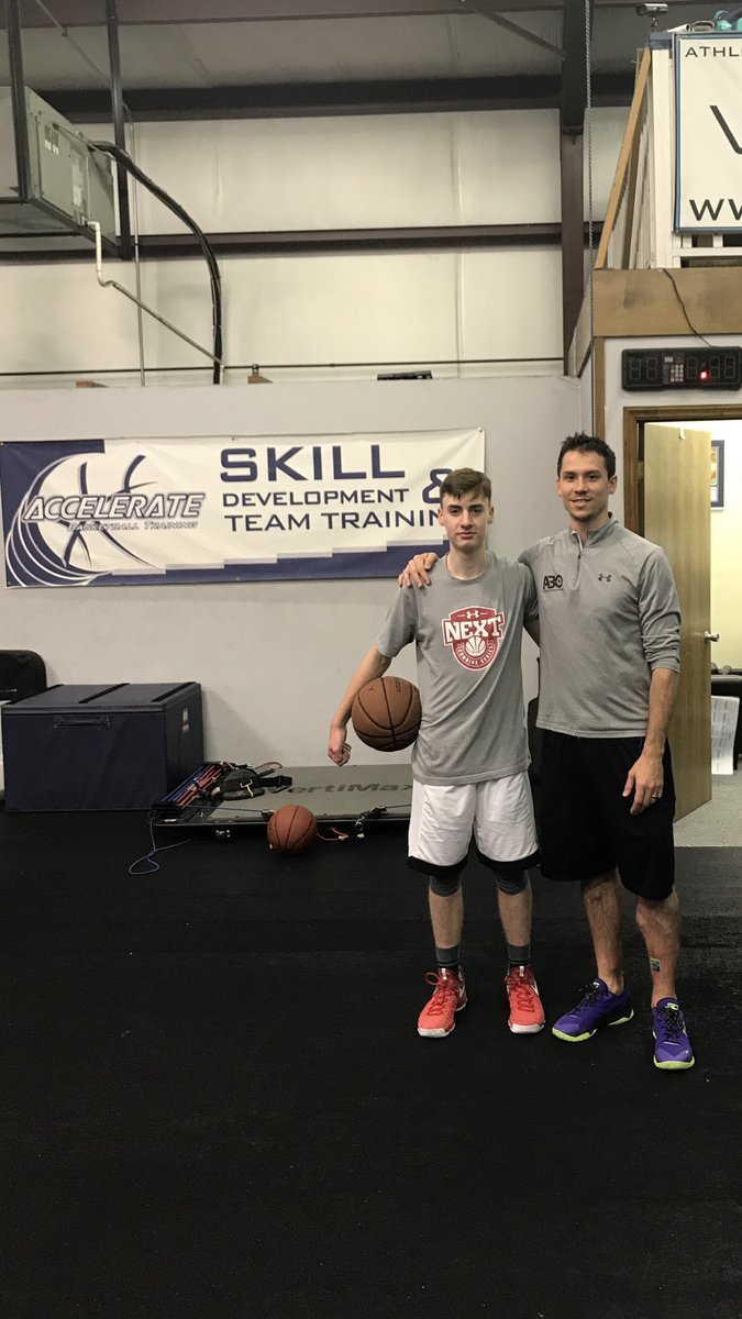 GregMurff10's tweet image. Special day when you get to work with one of the best trainers in the game @acceleratebball @Luke_murphy10 @Ryanmurphhoop