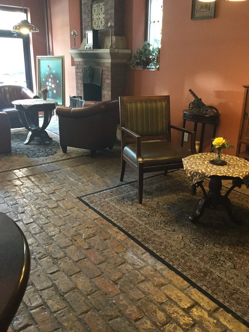 TheDickWhitmans's tweet image. Friday morning non-work-related reading at one of my local coffeehouses. Planning on spending much time here for #ModPo...