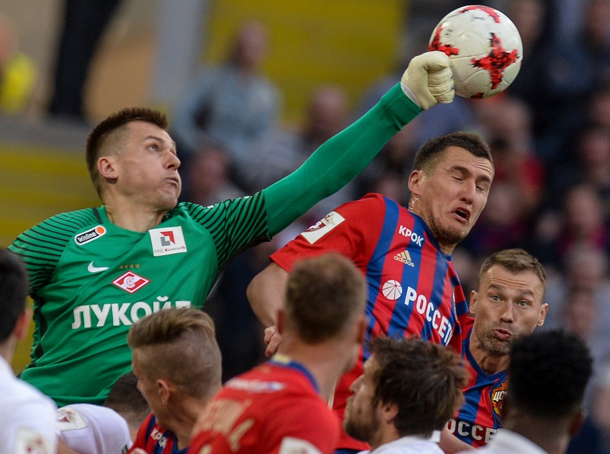 Спорт экспресс футбол рфпл. Сергей Прядкин ЦСКА. Живой коридор Спартак ЦСКА. Борзыкин про Арсенал Тула казнь. Мопс Спартак футбол.