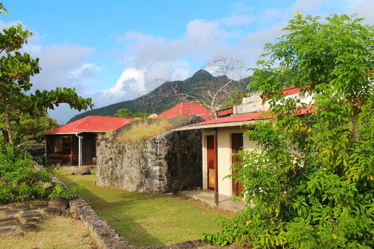 Mlle_MMA's tweet photo. Racontes-moi la #Guadeloupe @nadegrandmont cc @png971 @Tourisme97125 @PointeNoire116 @memorial_acte @RivieraDuLevant
https://t.co/Dc2tedhDWH https://t.co/JNJQuxQDSP
