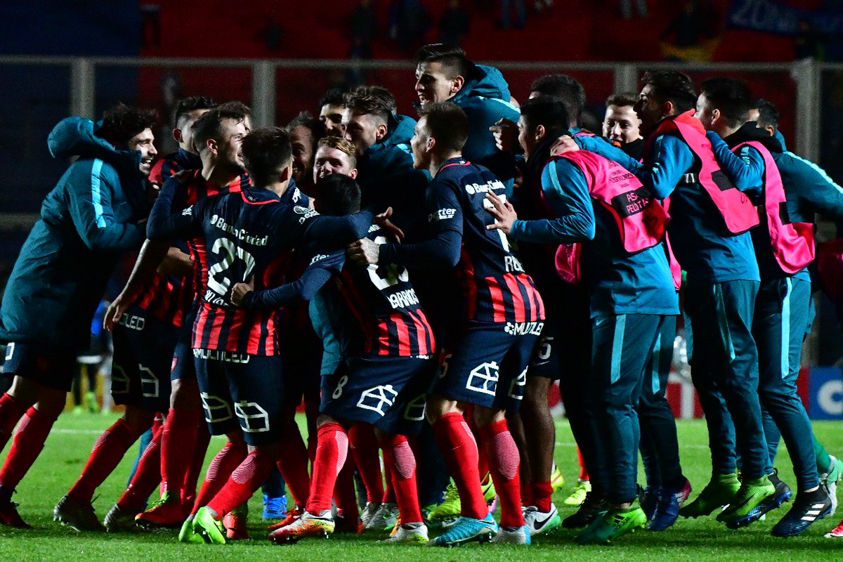 VillaMariaSL's tweet photo. Recien llegados a Villa Maria.
Vamos que estamos en Cuartos🔴🔵🔴
#VamosCiclon https://t.co/Wbr5ugmr0S