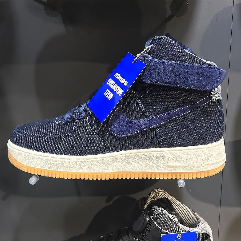 nyamco23's tweet photo. WMNS AIR FORCE 1 HIGH SE
実物はかなりいい感じ。
デニムアッパー、SAILカラーのミッドソールにガムラバーのアウトソール。

#nike #force #airforce #airfocei #airforce1 #wmnsairforce1 #wmns… https://t.co/pyYEhaIfPz