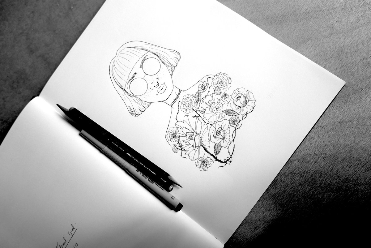 InkCloudDesign's tweet photo. New drawing 🌺🖤 https://t.co/VglxBUJeuk