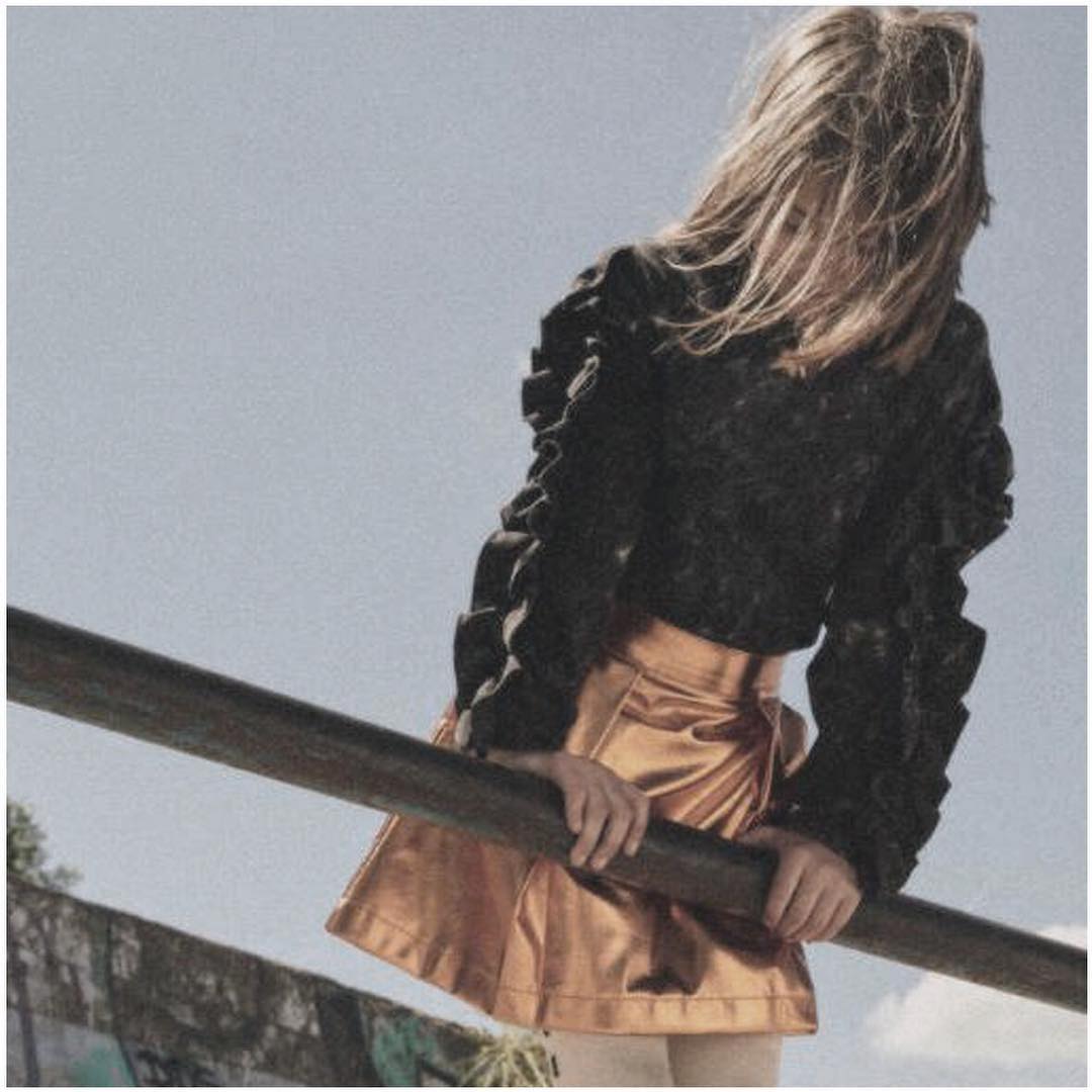 Skate Date
Featuring our Muss ruffle t-shirt @hooligansmagazine • #AdventureIntoTheWild  • 
#aw1718 #LOUDapparel #kidswear #childrenswear