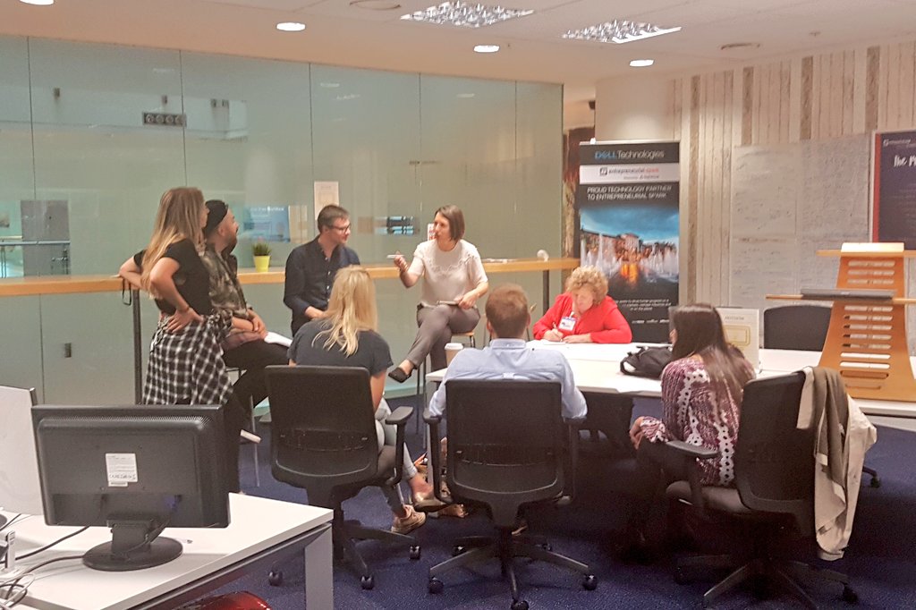 SamanthaHarland's tweet photo. Creating a community culture is everyone's responsibility #GoDoBootcamp #GoDoManchester https://t.co/rMeDmMcAD6