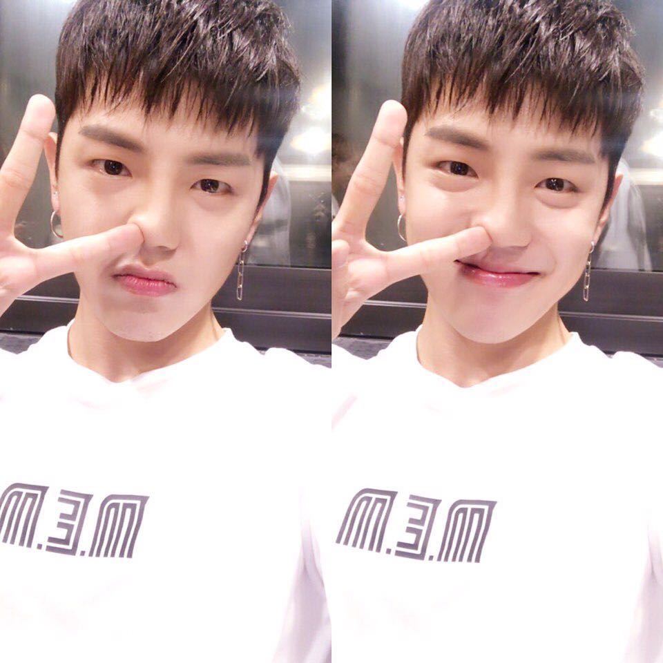 DG8x0PzUQAAcRzm.jpg:large