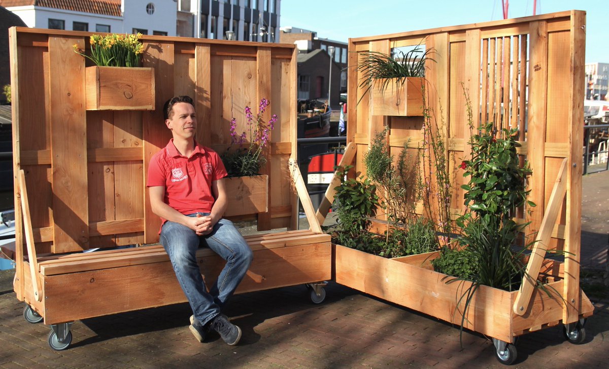 nieuw: flexibel je terras afscheiden met verplaatsbare #schutting van Buurjongens #terrasafscheiding #horeca #dakterras