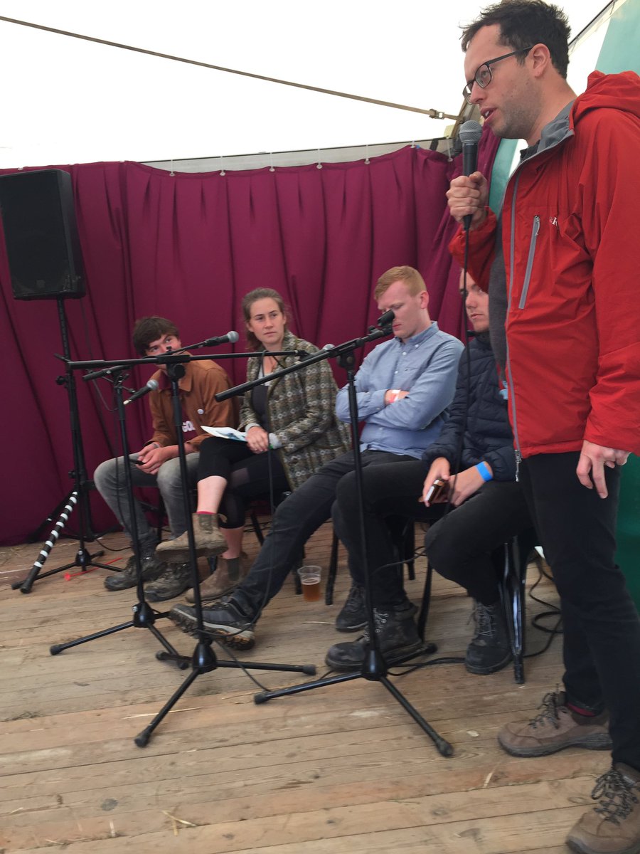 PentrefLlen's tweet photo. Dewch draw i'r Gornel Ddarllen.
Y Prentisiaid wrth eu Crefft - @trydarbarddas @llyrgwyn @iestyn_tyne https://t.co/r3Sa5Tq1S9
