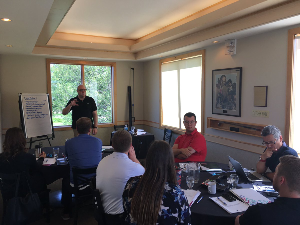 morristalks's tweet photo. Great to be working with our partners @BladesHockey at the beautiful @Saskatoongolfcc #itstartswithpeople #improvingsales #bladeshockey https://t.co/mKmNpHBLDJ