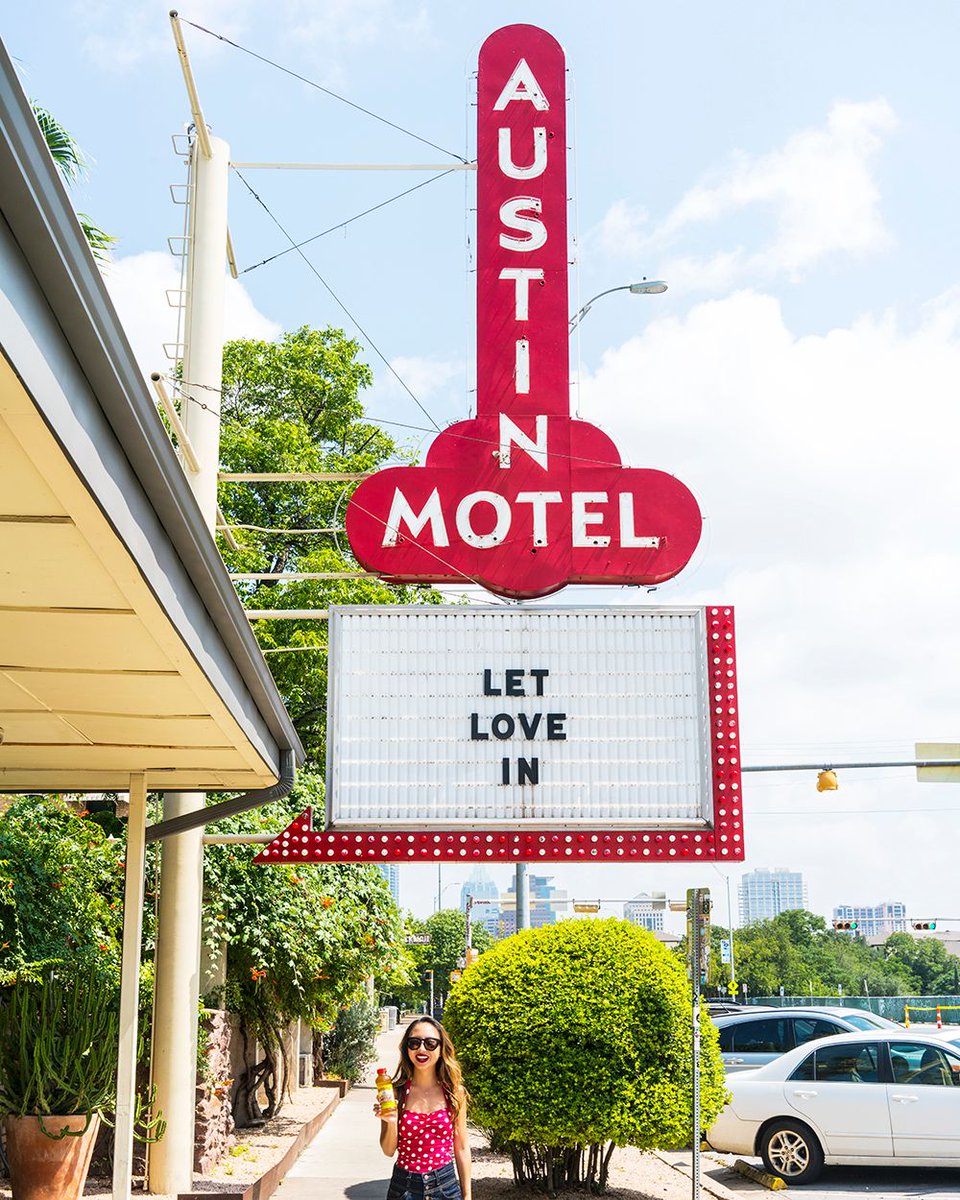 Happy hour with <a href="/SweetLeafTea/">Sweet Leaf Tea</a> today from 5 - 9pm at <a href="/AustinMotel/">Austin Motel</a>'s Fine Foods bar! #Sweekend #ad bit.ly/2hL3lVM