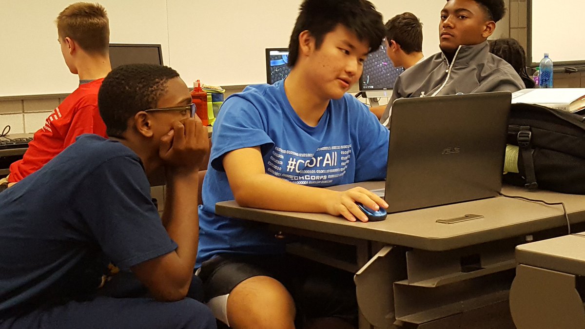 MrLandisMath's tweet image. Finishing their projects using c# at @LCCCLorain. Last day of @techcorps_org camp. #CodewithTC