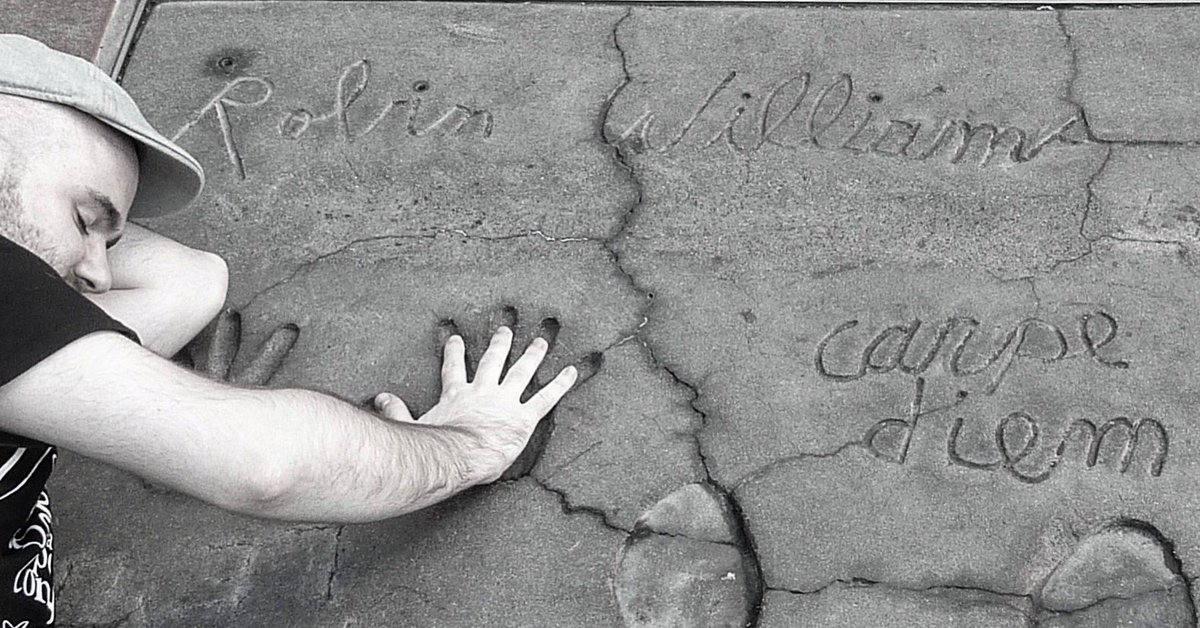 PerfectMark1's tweet image. 3 years ago we lost an amazing actor and the hero of many childhoods, including mine. #rip #robinwilliams #carpediem #ocaptainmycaptain