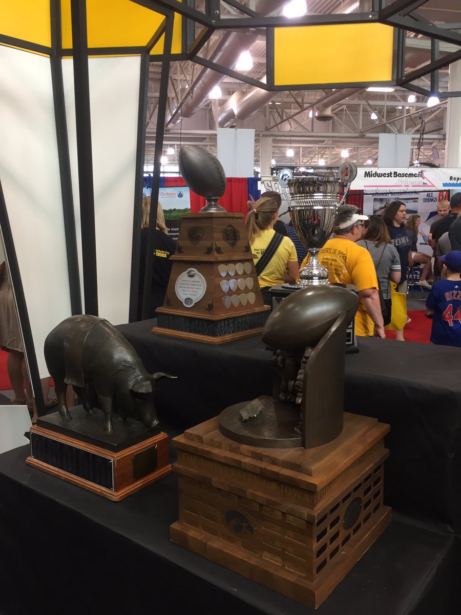 uiowa's tweet photo. Tattoos and trophies are waiting for you! Come see us in the Varied Industries Building. #HawkeyeStateFair πβ«οΈπ https://t.co/chM01tQU0P