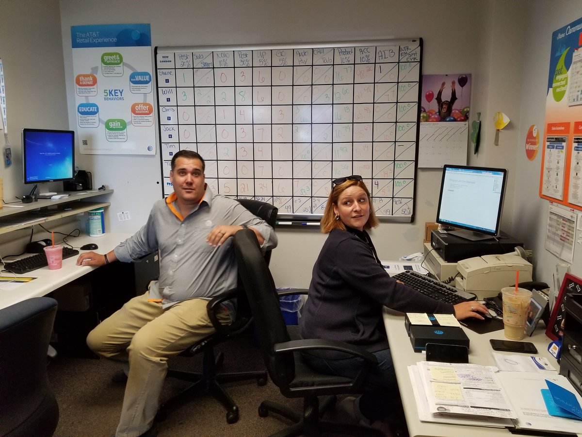 Jessica and Nick getting ready for huge day of selling in New London! Have a great selling day and weekend all!!